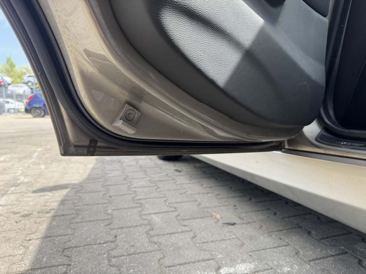 BMW 3er E91 original T&uuml;r hinten links A53 Platinbronze Kombi Rohbau Bj.2008